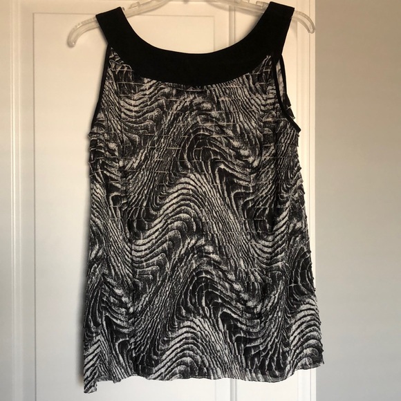 Cato Sleeveless Ruffle Layered Blouse - Picture 3 of 5